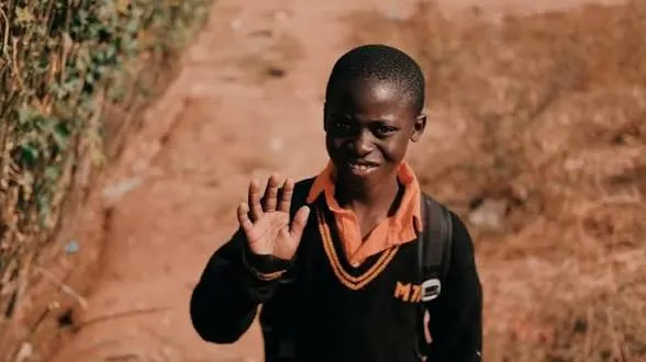 Mkhwenyana_Sa - Ngizwe Ngawe Ft. Mahlekisa